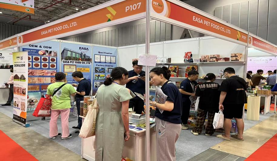 EASA Pet Food Shines at Vietnam Pet Fair 2025: A Resounding Success in Ho Chi Minh City